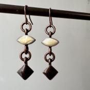 <img class='new_mark_img1' src='https://img.shop-pro.jp/img/new/icons13.gif' style='border:none;display:inline;margin:0px;padding:0px;width:auto;' />1970-80ǯ ᥿ ֥ ʥ ޡߥ ԥMetal Bronze Enamel EarringsDead Stock