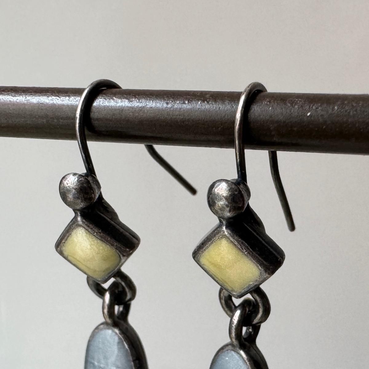 <img class='new_mark_img1' src='https://img.shop-pro.jp/img/new/icons13.gif' style='border:none;display:inline;margin:0px;padding:0px;width:auto;' />1970-80ǯ ᥿ ʥ Хߥ ֥롼ԥMetal Bronze Enamel EarringsDead Stock