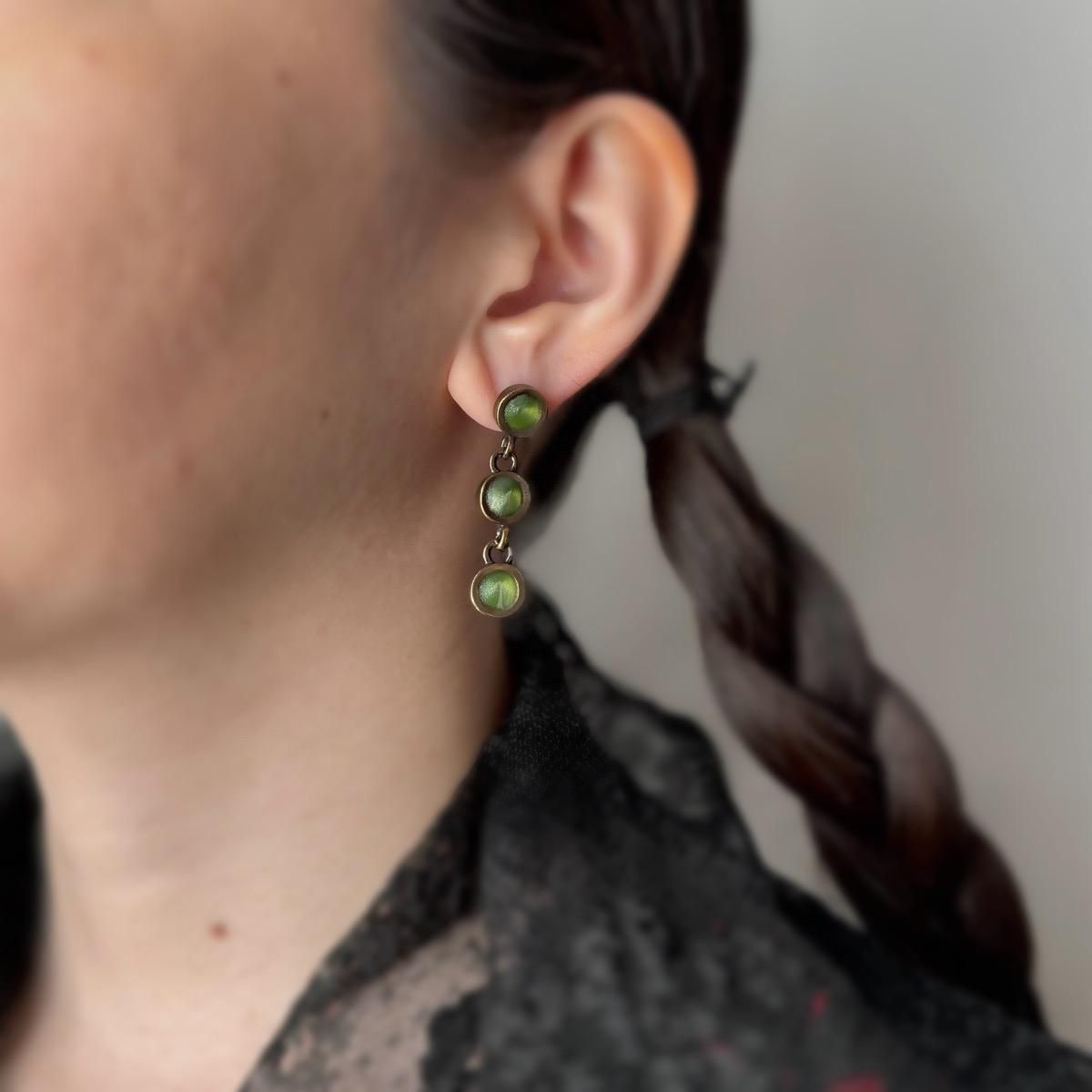 <img class='new_mark_img1' src='https://img.shop-pro.jp/img/new/icons13.gif' style='border:none;display:inline;margin:0px;padding:0px;width:auto;' />1970-80ǯ ֥ ʥ ꡼ 󥰥ԥBronze Enamel EarringsDead Stock