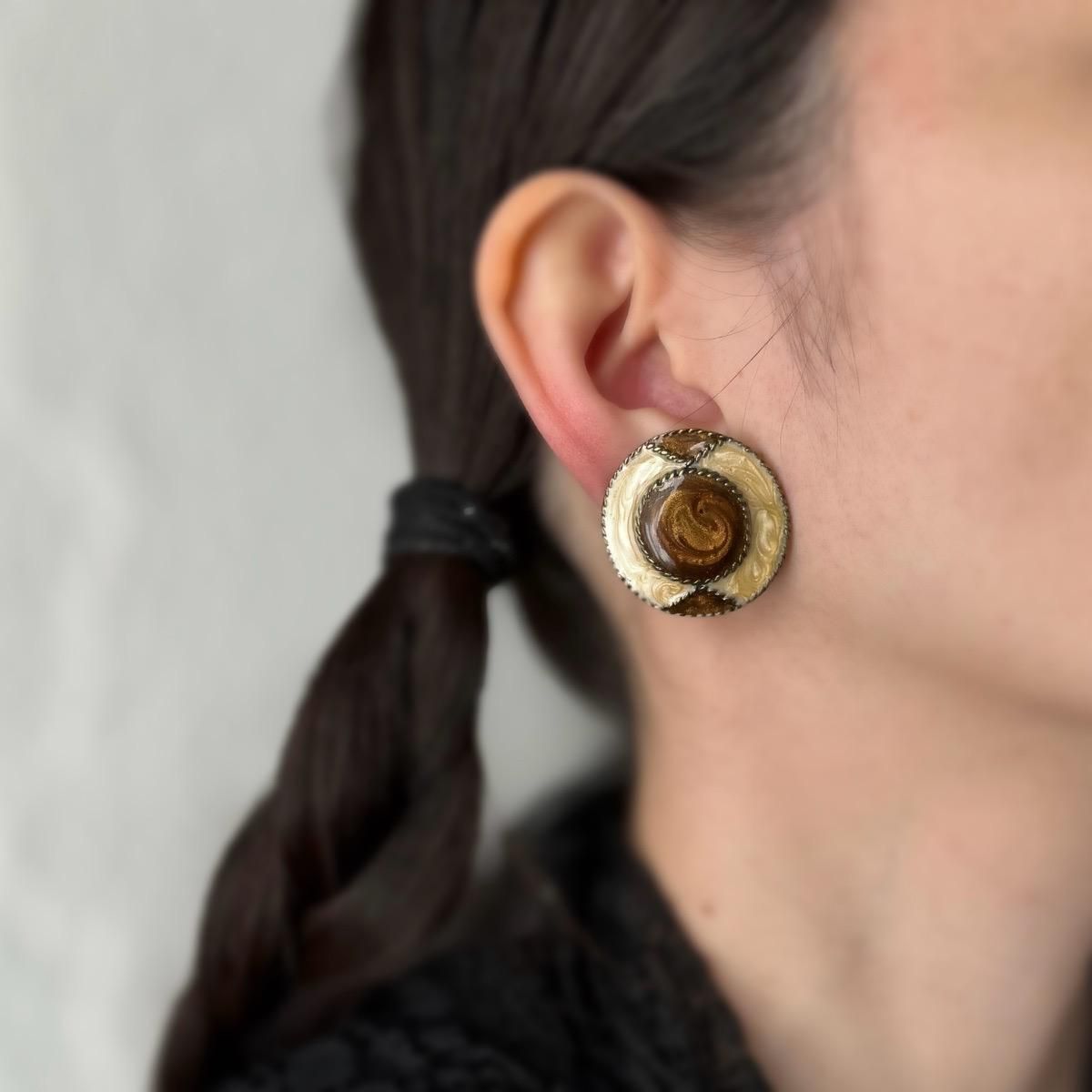 <img class='new_mark_img1' src='https://img.shop-pro.jp/img/new/icons13.gif' style='border:none;display:inline;margin:0px;padding:0px;width:auto;' />1970-80ǯ ֥ ʥ  륤󥰡Bronze Enamel EarringsDead Stock