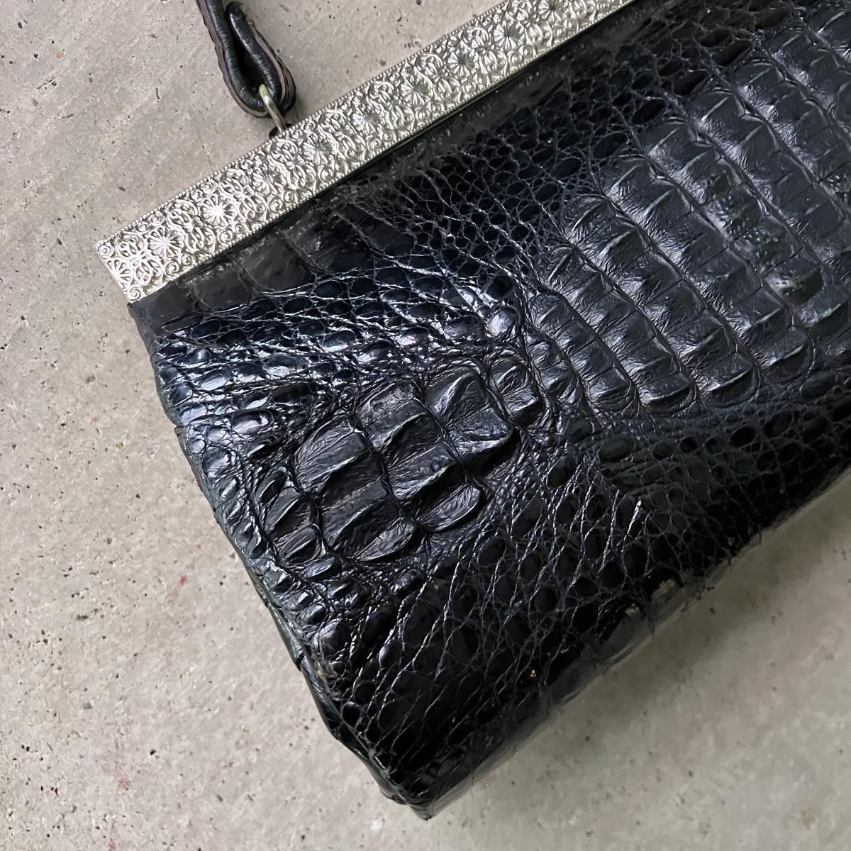 <img class='new_mark_img1' src='https://img.shop-pro.jp/img/new/icons13.gif' style='border:none;display:inline;margin:0px;padding:0px;width:auto;' />ơ ޥ åϥɥХåVintage Caiman Leather Clutch & Hand Bag