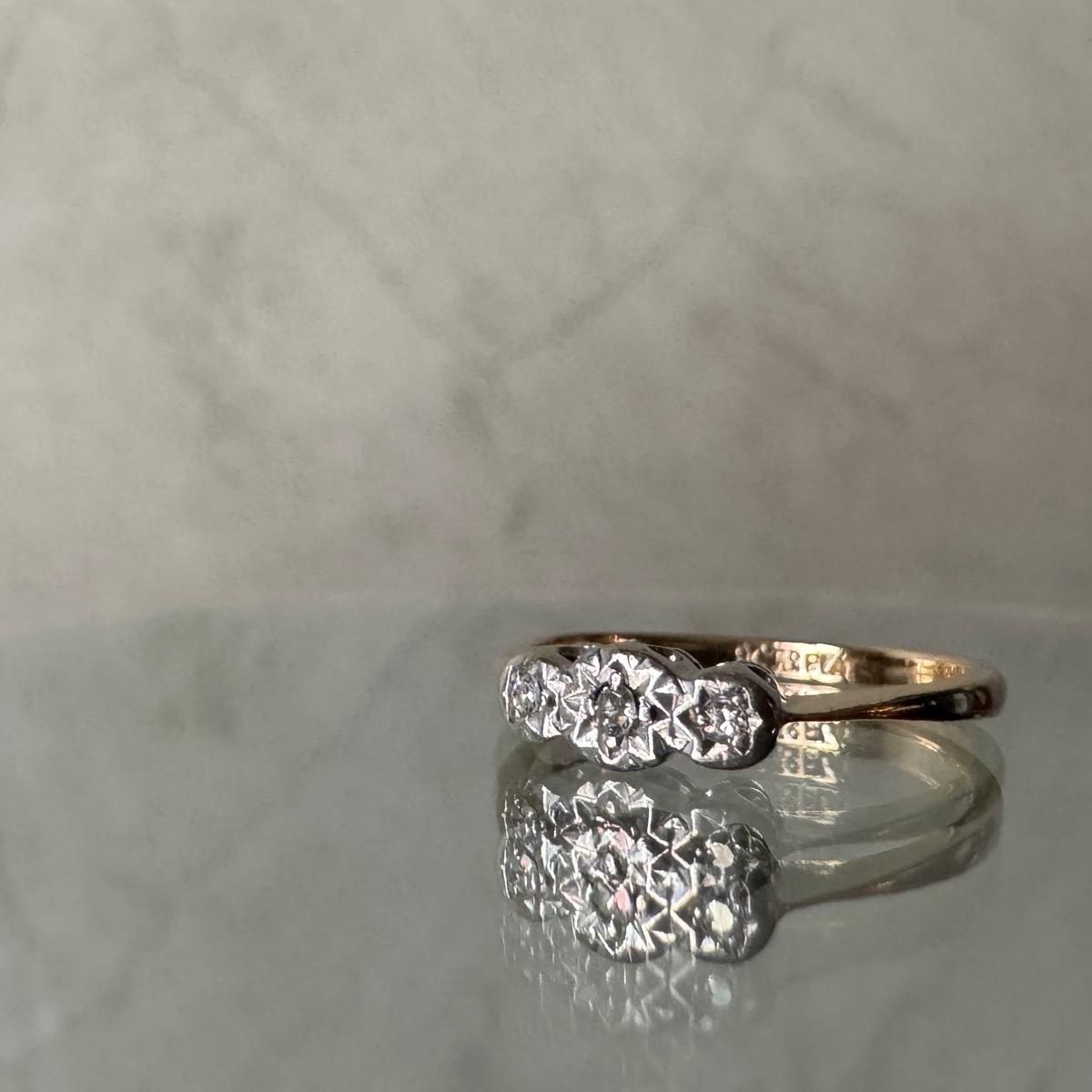 <img class='new_mark_img1' src='https://img.shop-pro.jp/img/new/icons13.gif' style='border:none;display:inline;margin:0px;padding:0px;width:auto;' />���ɥ�ǥ����� 9�� �ץ���� ��������� �ȥ��������󥰡�9KYG Platinum Diamond Ring��