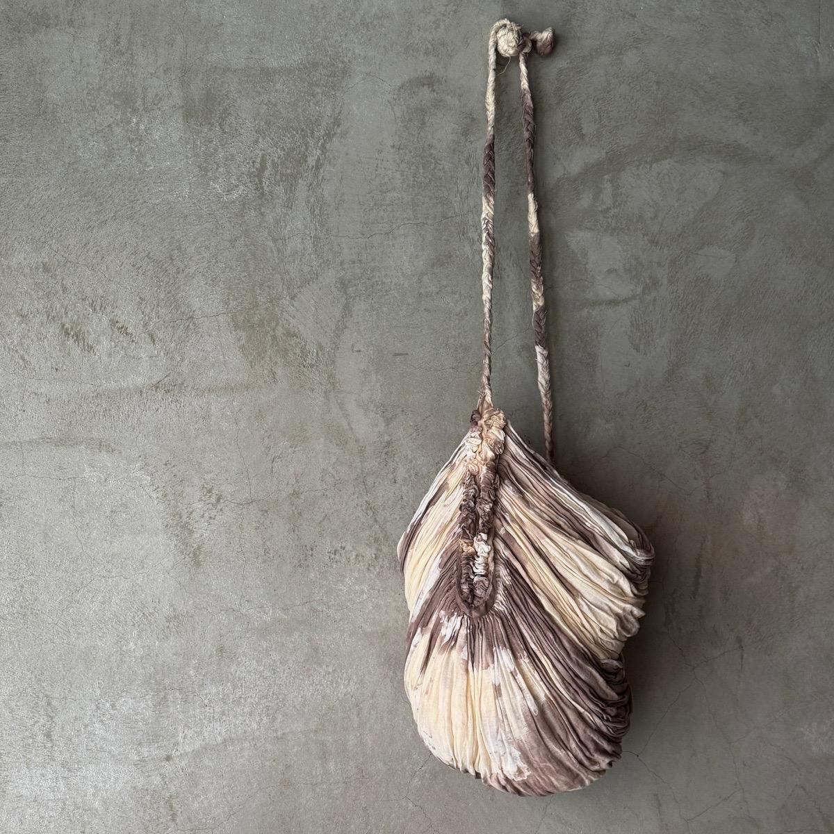 <img class='new_mark_img1' src='https://img.shop-pro.jp/img/new/icons13.gif' style='border:none;display:inline;margin:0px;padding:0px;width:auto;' />�������� suzuki takayuki gather bag / Sling �ʥ����������業 ���㥶���Хå� ����� / �ɡ��󥯥饦�ɡ�dawn clouds