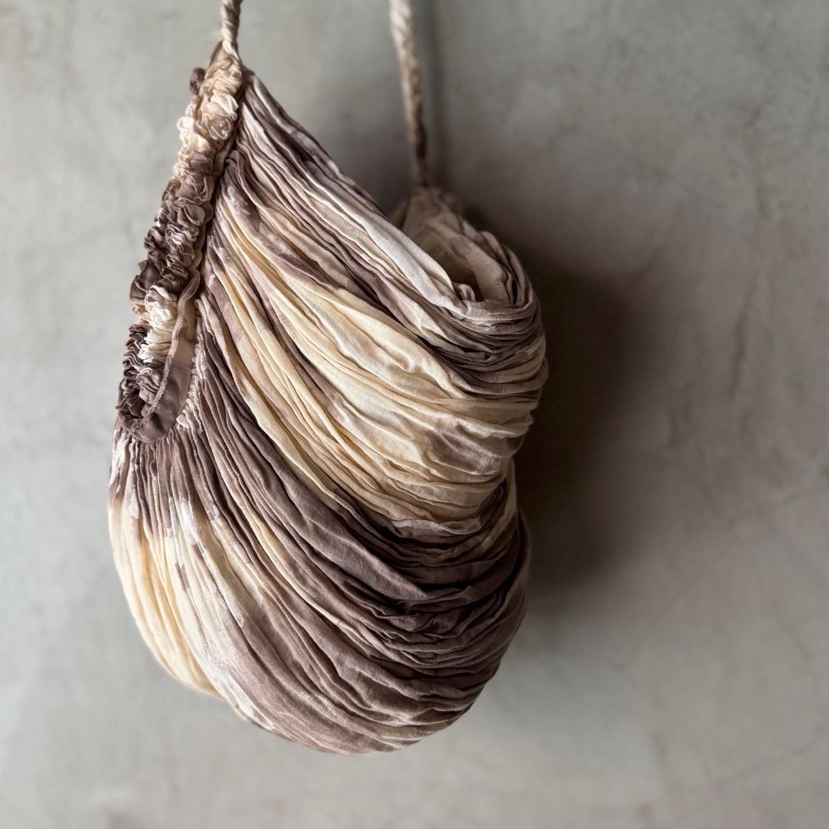 <img class='new_mark_img1' src='https://img.shop-pro.jp/img/new/icons13.gif' style='border:none;display:inline;margin:0px;padding:0px;width:auto;' />�������� suzuki takayuki gather bag / Sling �ʥ����������業 ���㥶���Хå� ����� / �ɡ��󥯥饦�ɡ�dawn clouds