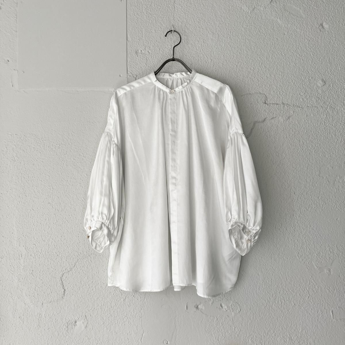 <img class='new_mark_img1' src='https://img.shop-pro.jp/img/new/icons14.gif' style='border:none;display:inline;margin:0px;padding:0px;width:auto;' />�ڴ��ָ��� 12/21�ޤǡ� suzuki takayuki puff-sleeve blouse�ʥ����������業 �ѥե��꡼�֥֥饦����White