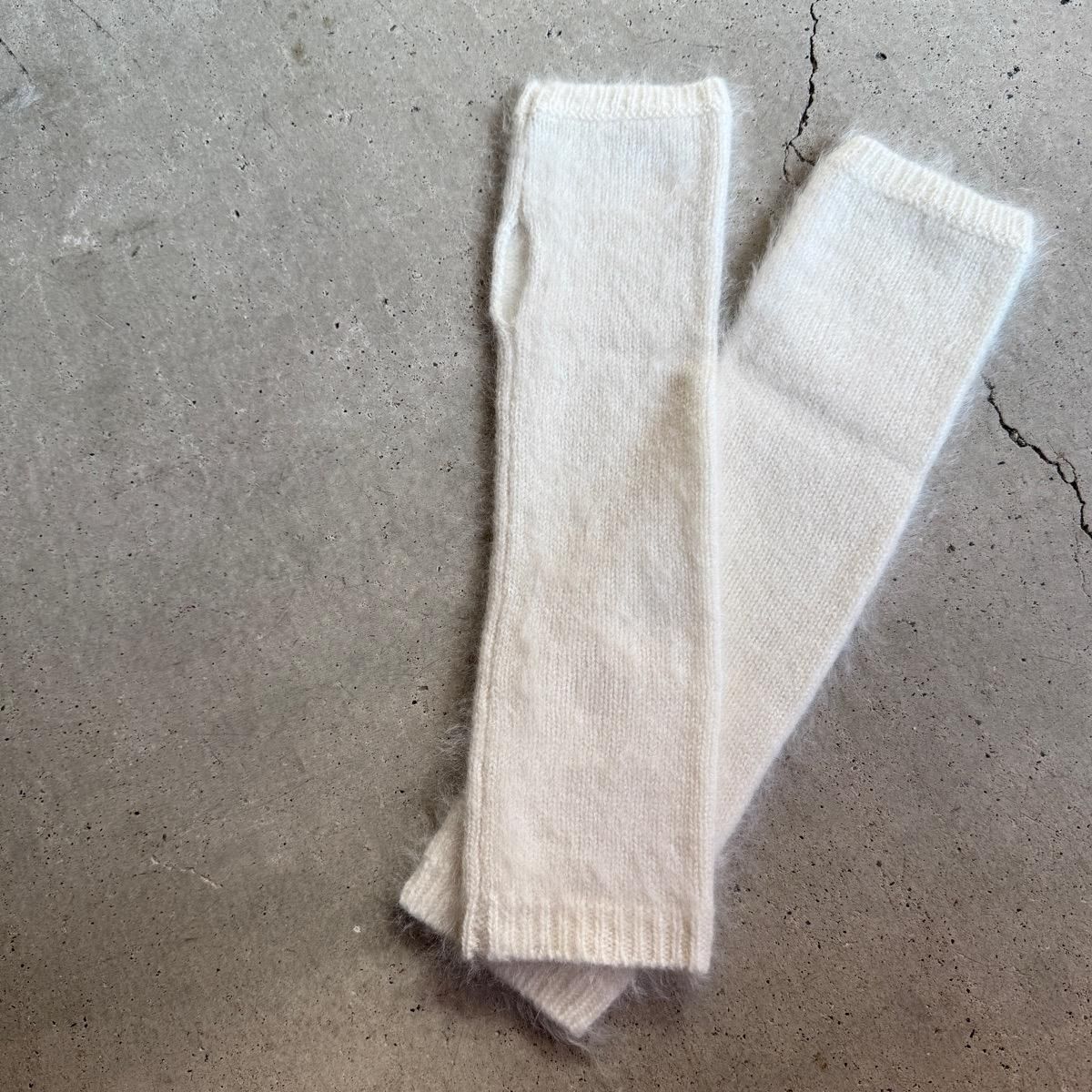 <img class='new_mark_img1' src='https://img.shop-pro.jp/img/new/icons14.gif' style='border:none;display:inline;margin:0px;padding:0px;width:auto;' />�ڴ��ָ��� 12/21�ޤǡ� suzuki takayuki knitted demi glove�ʥ����������業 �˥åƥ��ɥ������֡�Off White