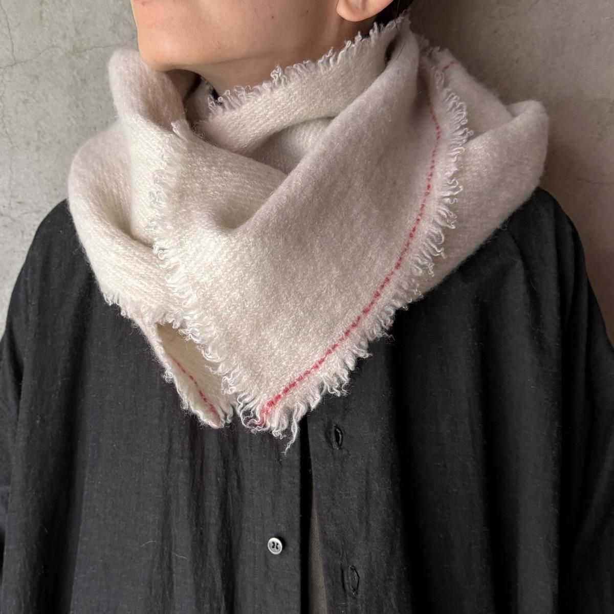 <img class='new_mark_img1' src='https://img.shop-pro.jp/img/new/icons14.gif' style='border:none;display:inline;margin:0px;padding:0px;width:auto;' />�ڴ��ָ��� 12/21�ޤǡ� suzuki takayuki Fulling stole�ʥ����������業 �ե�󥰥��ȡ����Off white