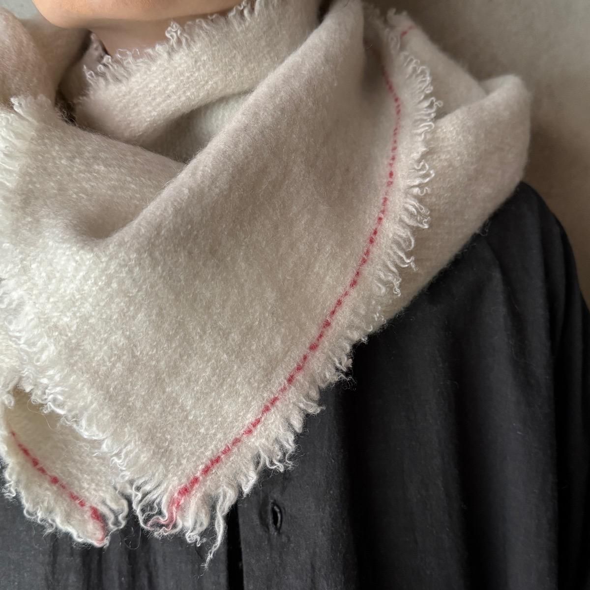 <img class='new_mark_img1' src='https://img.shop-pro.jp/img/new/icons14.gif' style='border:none;display:inline;margin:0px;padding:0px;width:auto;' />�ڴ��ָ��� 12/21�ޤǡ� suzuki takayuki Fulling stole�ʥ����������業 �ե�󥰥��ȡ����Off white