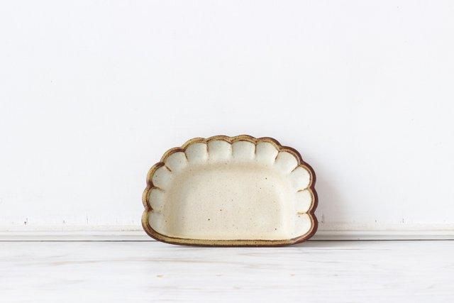 oldwhite 餃子の小皿 陶器 よしざわ窯 oldwhite 餃子の小皿 陶器 よしざわ窯
