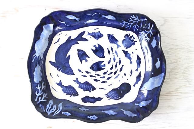 美品 陶器 魚 飾り絵皿 魚を型どった染付の絵柄が可愛いらしい