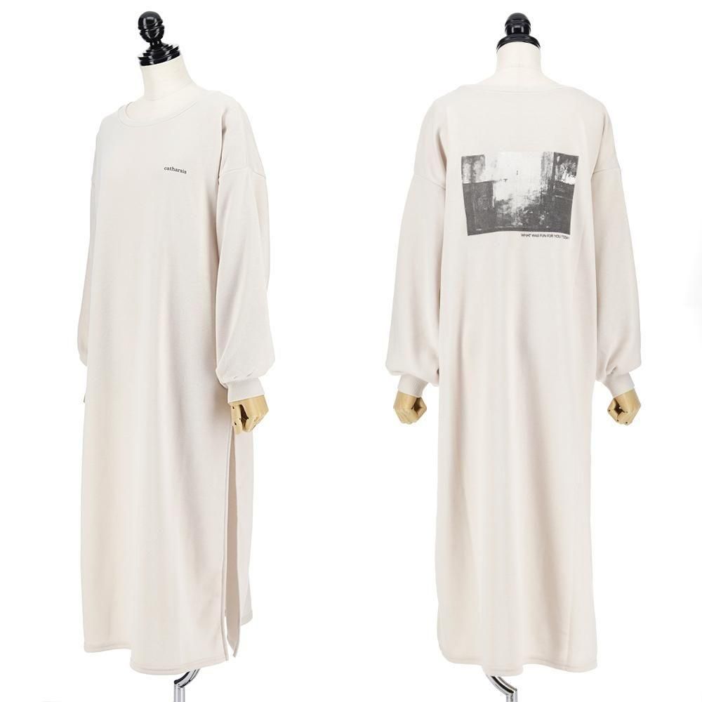 SALE】【ゆうパケ】裏毛バックPHOTOプリントワンピ - The Secret Bean