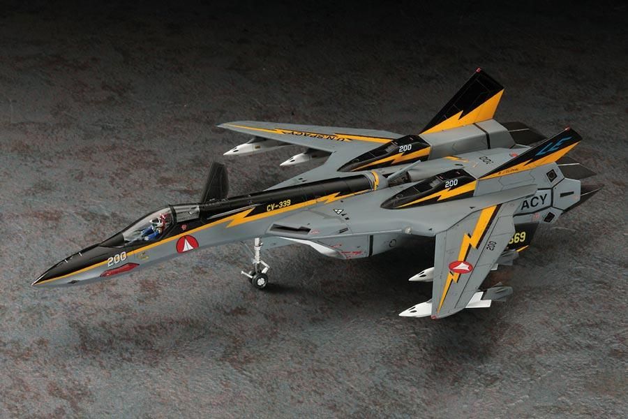 まとめ売り】VF-19A with ハイマニューバミサイル & YF-21