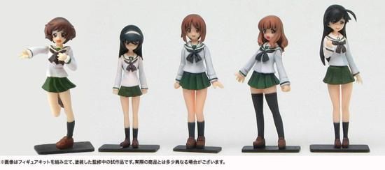 Amazon.co.jp: プラッツ 1/35 ガールズ&パンツァー 隊長