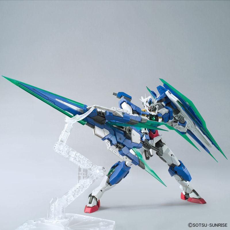 【オンライン限定商品】  MG 1/100 ダブルオークアンタフルセイバー 機動戦士ガンダム00 完成品