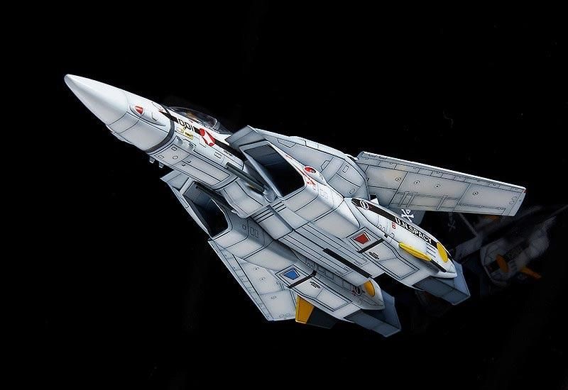 PLAMAX 1/72 VF-1S ファイターバルキリー(ロイ・フォッカー機 PLAMAX 1/72 VF-1S ファイターバルキリー(ロイ・フォッカー機