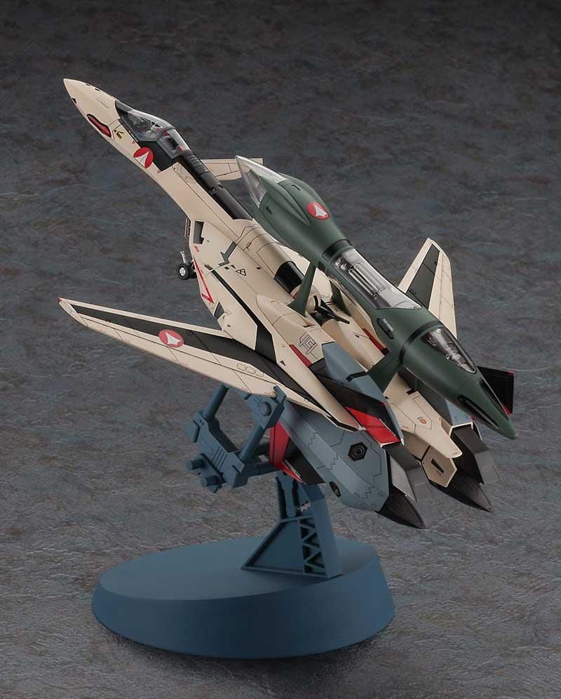 Amazon.co.jp: やまと 1／60 マクロスプラス完全変形 YF 19 with