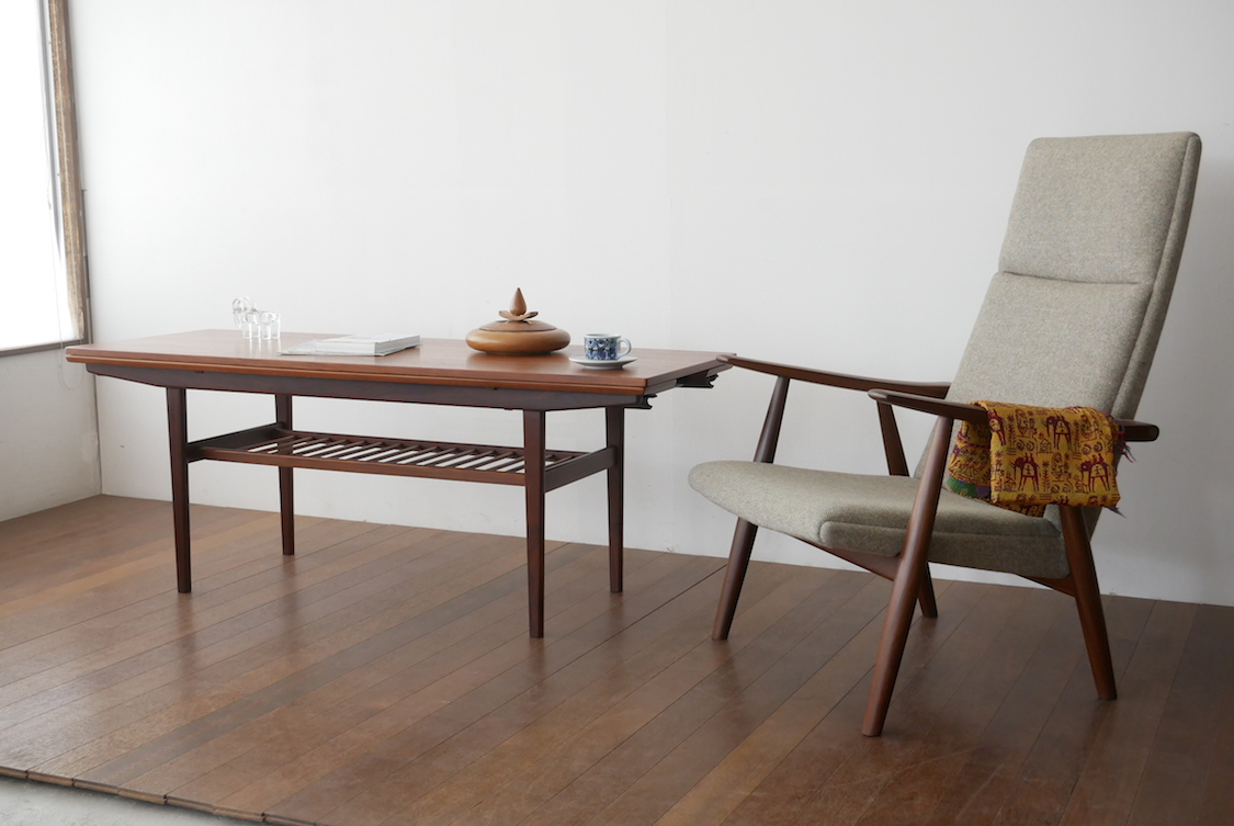 北欧ヴィンテージ　1950代　希少エレベーターテーブル　高さ調整可能　天板付き 北欧ヴィンテージ 1950代 希少エレベーターテーブル 高さ調整