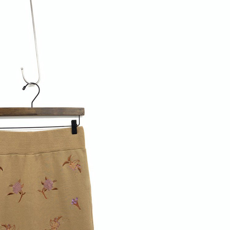 美品✨マメクロゴウチ✨刺繍エンブロイダリー ジャージー スウェットスカート