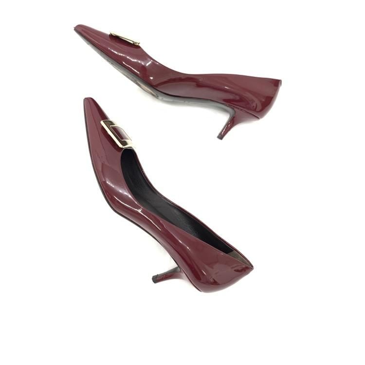Roger Vivier ロジェヴィヴィエ ポインテッドトゥ パンプス メタル