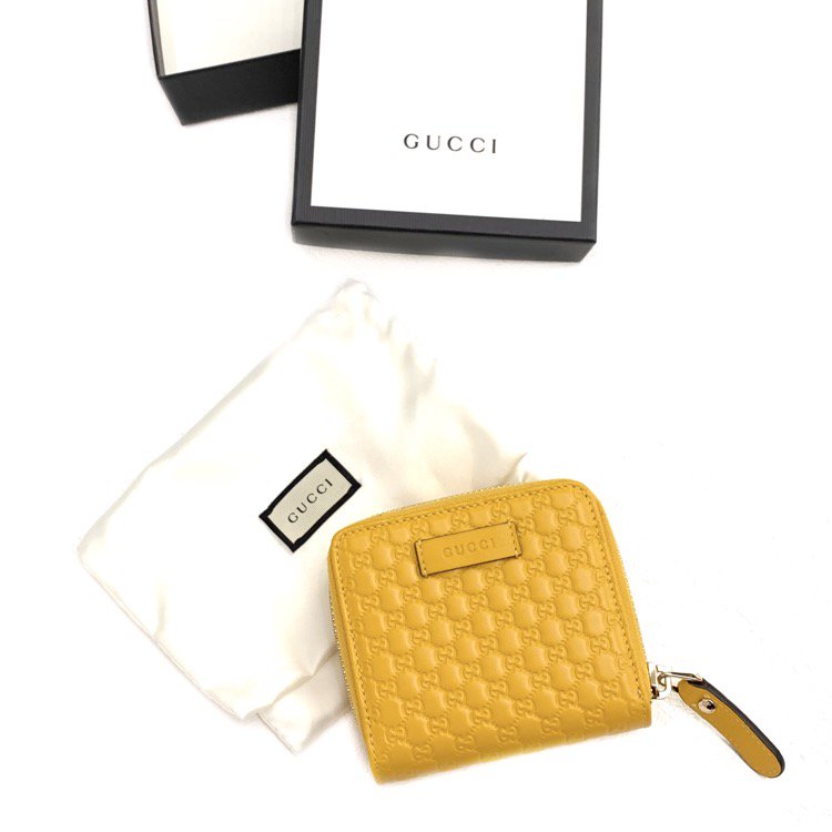 <img class='new_mark_img1' src='https://img.shop-pro.jp/img/new/icons30.gif' style='border:none;display:inline;margin:0px;padding:0px;width:auto;' />GUCCI グッチ マイクログッチシマ ラウンドファスナー コンパクトジップウォレット 二つ折り財布 449395