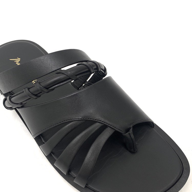 Mame Kurogouchi マメクロゴウチ Plait Detailed Leather Sandals レザーフラットサンダル  MM23SS-AC307 - 7YORKU ONLINE