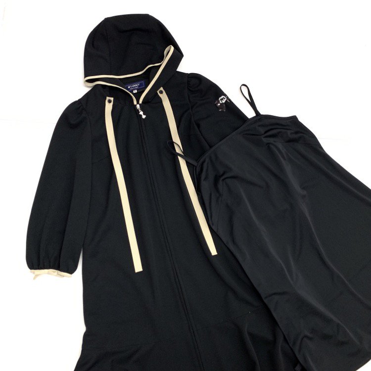 エムズグレイシー黒のフード付きジャケット