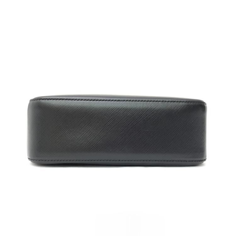 Salvatore Ferragamo フェラガモ チェーンショルダー バッグ LYDIA