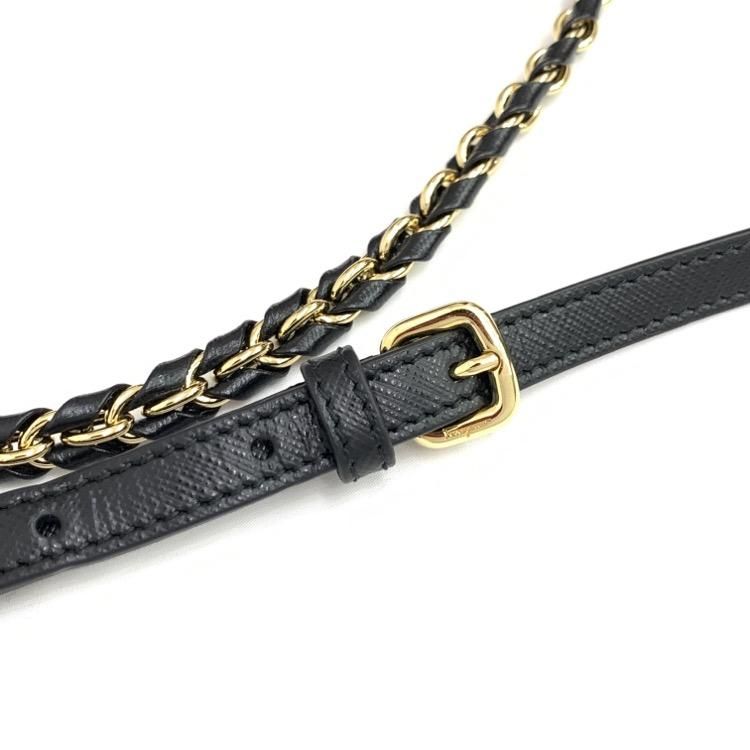 Salvatore Ferragamo フェラガモ チェーンショルダー バッグ LYDIA