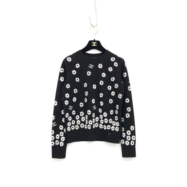 CHANEL シャネル デイジー セーター カシミヤ フラワー&CC CHANEL シャネル デイジー セーター カシミヤ フラワー&CC
