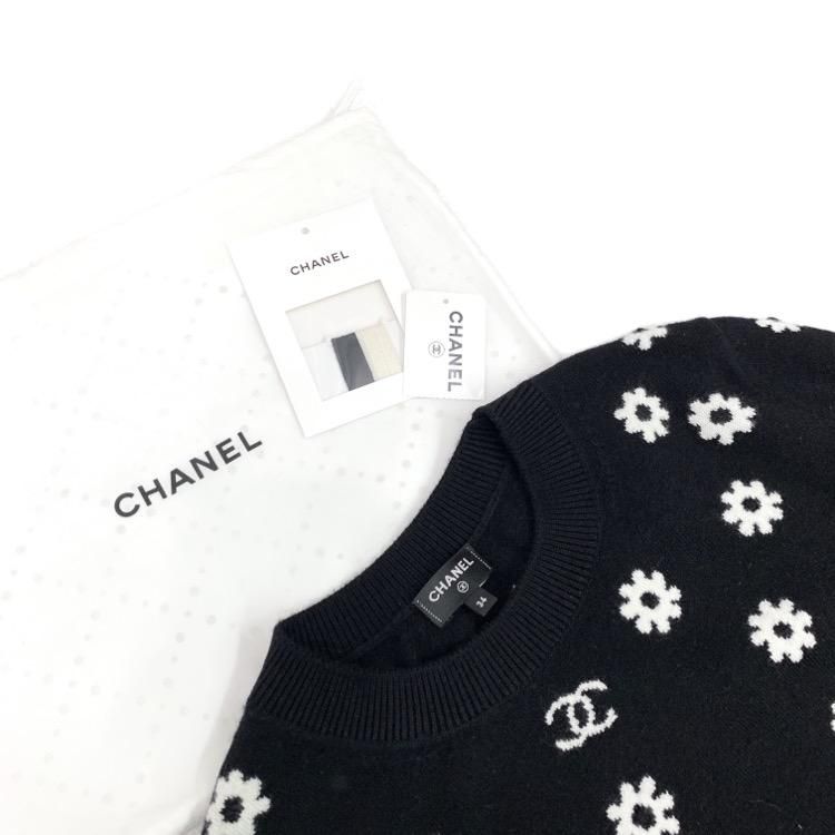 CHANEL シャネル デイジー セーター カシミヤ フラワー&CC ロゴニット CHANEL シャネル デイジー セーター カシミヤ フラワー&CC ロゴニット