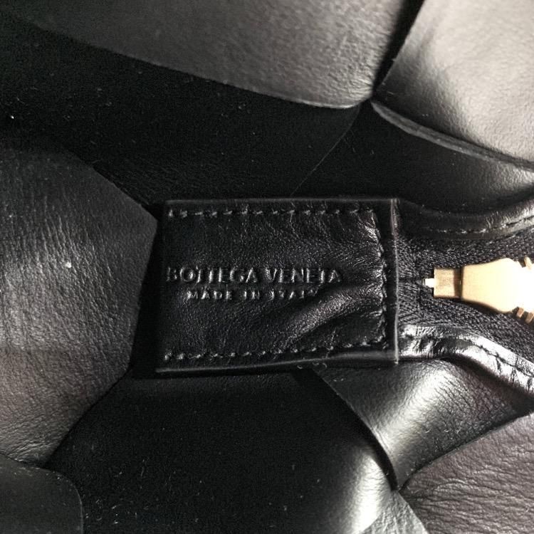 Bottega Veneta ボッテガヴェネタ ミニ カセット カメラバッグ Bottega Veneta ボッテガヴェネタ ミニ カセット カメラバッグ