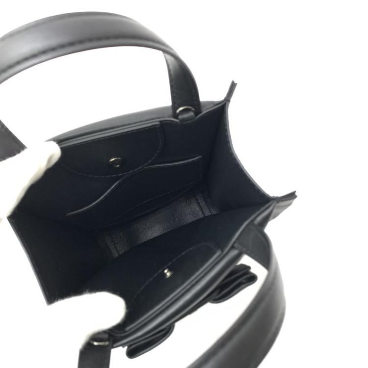 Salvatore Ferragamo フェラガモ VIVA ミニバッグ ブラック Salvatore Ferragamo フェラガモ VIVA ミニバッグ ブラック
