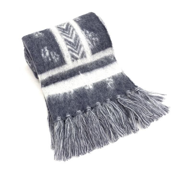 Mame Kurogouchi マメクロゴウチ Osmanthus Motif Knitted Scarf Mame Kurogouchi マメクロゴウチ Osmanthus Motif Knitted Scarf