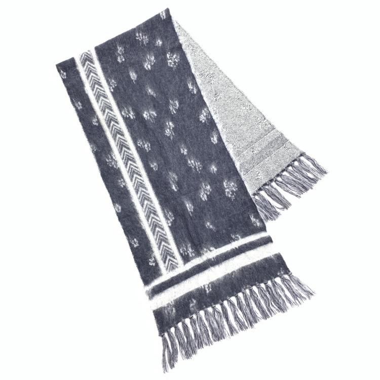 Mame Kurogouchi マメクロゴウチ Osmanthus Motif Knitted Scarf Mame Kurogouchi マメクロゴウチ Osmanthus Motif Knitted Scarf
