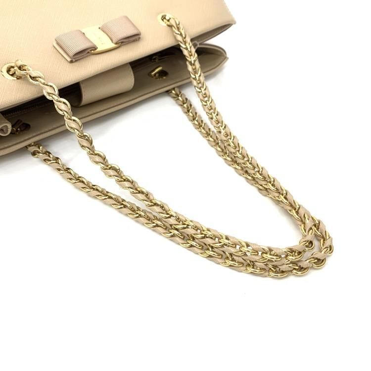 Salvatore Ferragamo フェラガモ チェーンショルダートート Salvatore Ferragamo フェラガモ チェーンショルダートート