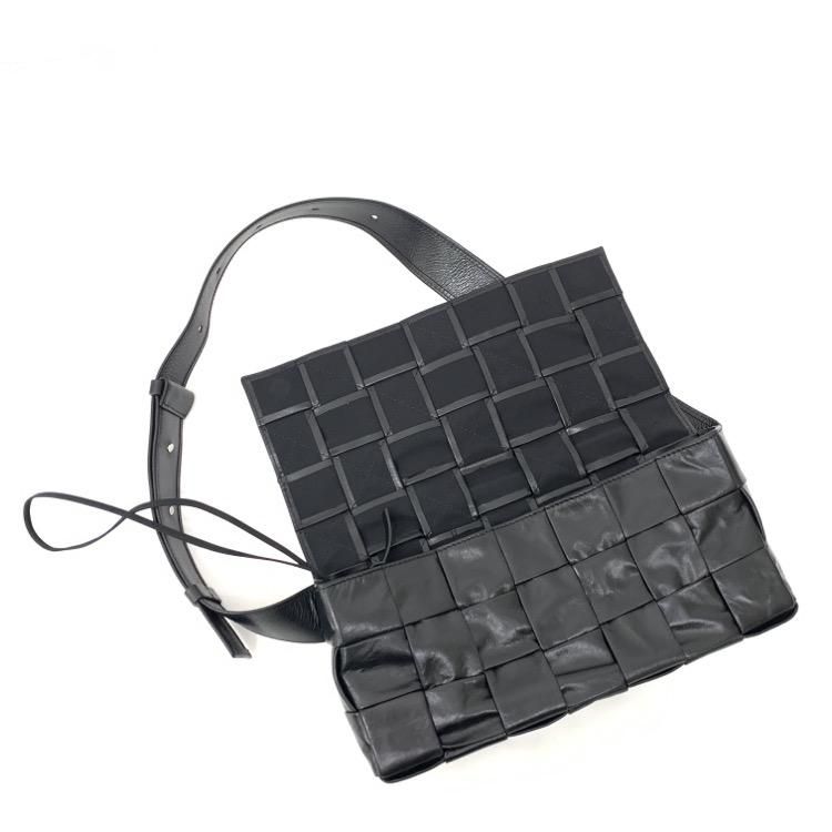 【BOTTEGA VENETA】ナッパ マキシ カセット ストレッチバッグ BOTTEGA VENETA ボッテガヴェネタ ストレッチカセット ベルト