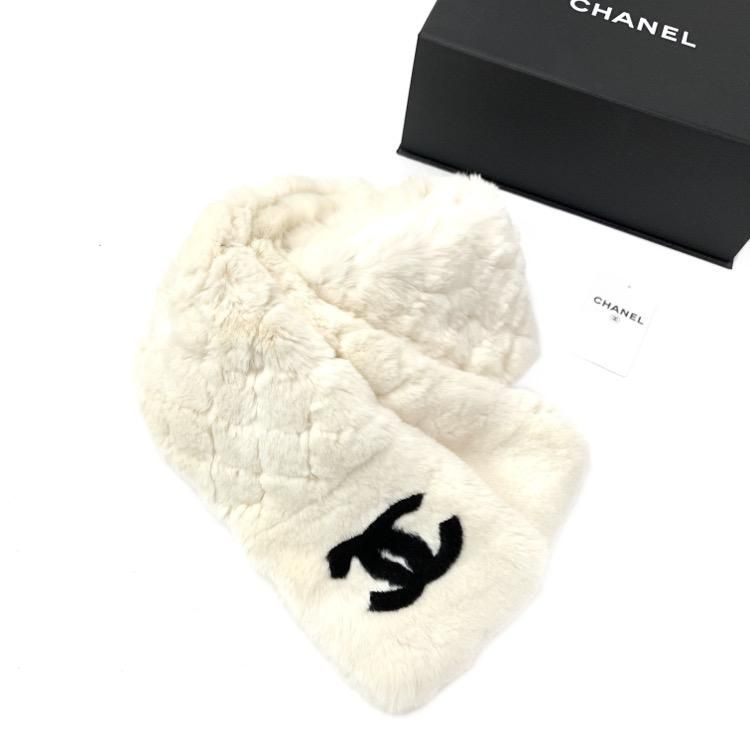 どうぞ宜しくお願い致しますCHANEL シャネルマフラーグレーホワイト