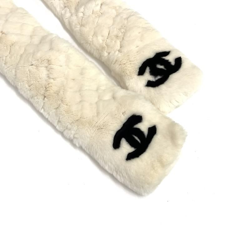 CHANEL シャネル マフラー オリラグ ファー マトラッセ ホワイト CHANEL シャネル マフラー オリラグ ファー マトラッセ ホワイト