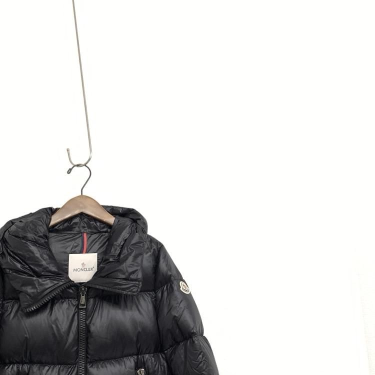 MONCLER モンクレール ショート ダウン ジャケット SERITTE セリッテ MONCLER モンクレール ショート ダウン ジャケット SERITTE セリッテ