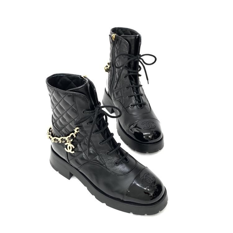 CHANEL シャネル レースアップ ブーツ マトラッセ チェーン ブラック CHANEL シャネル レースアップ ブーツ マトラッセ チェーン ブラック