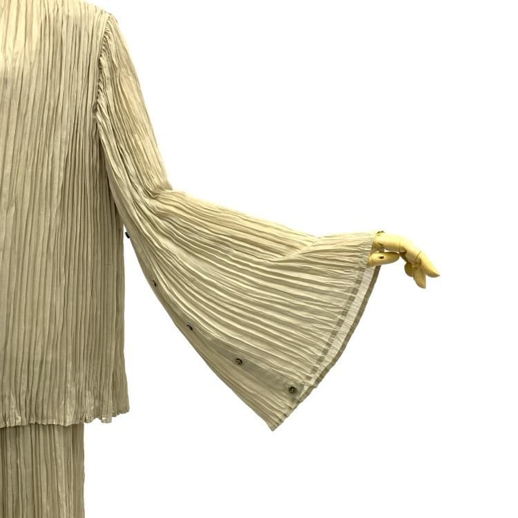 HYKE ハイク RANDOM PLEATED TOP&SKIRT プリーツブラウス HYKE ハイク RANDOM PLEATED TOP&SKIRT プリーツブラウス