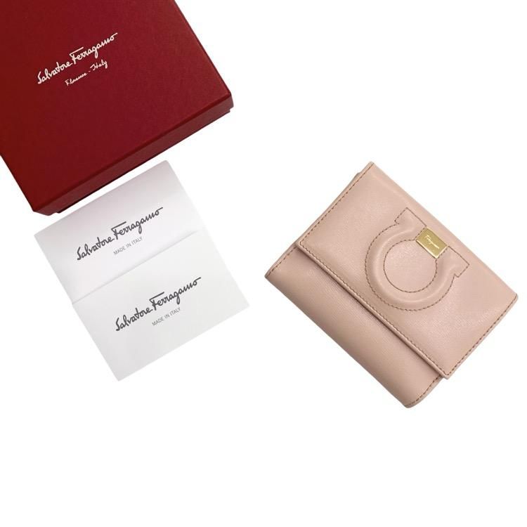 salvatore Ferragamo ե饬   ԥ󥯥١ 22C844