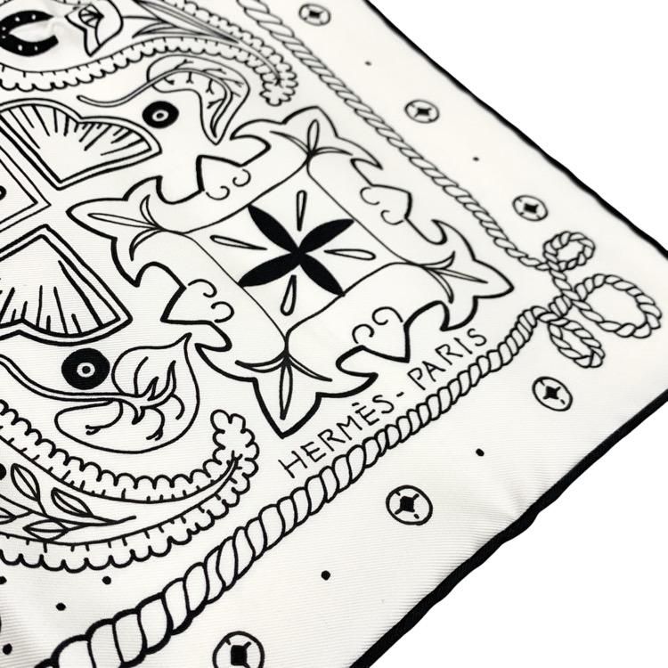 HERMES エルメス カレ55 Animaux Bandana《アニマル・バンダナ HERMES エルメス カレ55 Animaux Bandana《アニマル・バンダナ