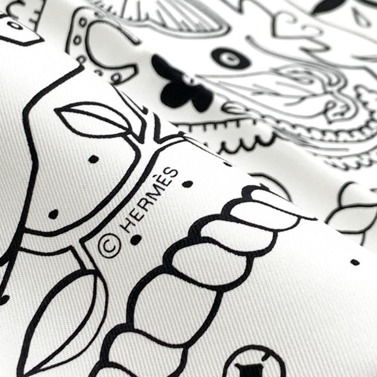 HERMES エルメス カレ55 Animaux Bandana《アニマル・バンダナ HERMES エルメス カレ55 Animaux Bandana《アニマル・バンダナ