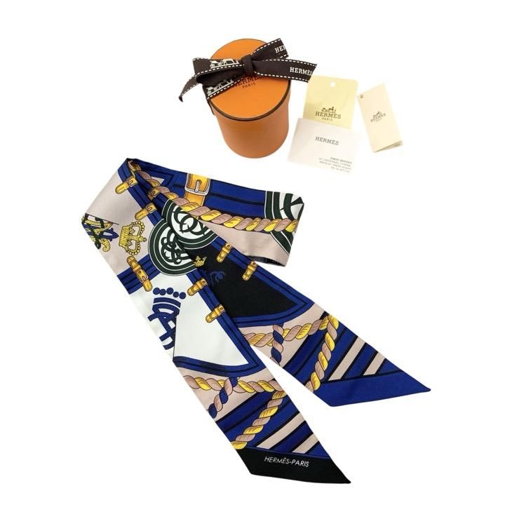 <img class='new_mark_img1' src='https://img.shop-pro.jp/img/new/icons30.gif' style='border:none;display:inline;margin:0px;padding:0px;width:auto;' />HERMES ᥹ ĥ꡼  GRANDE TENUE  ֥롼 061729S