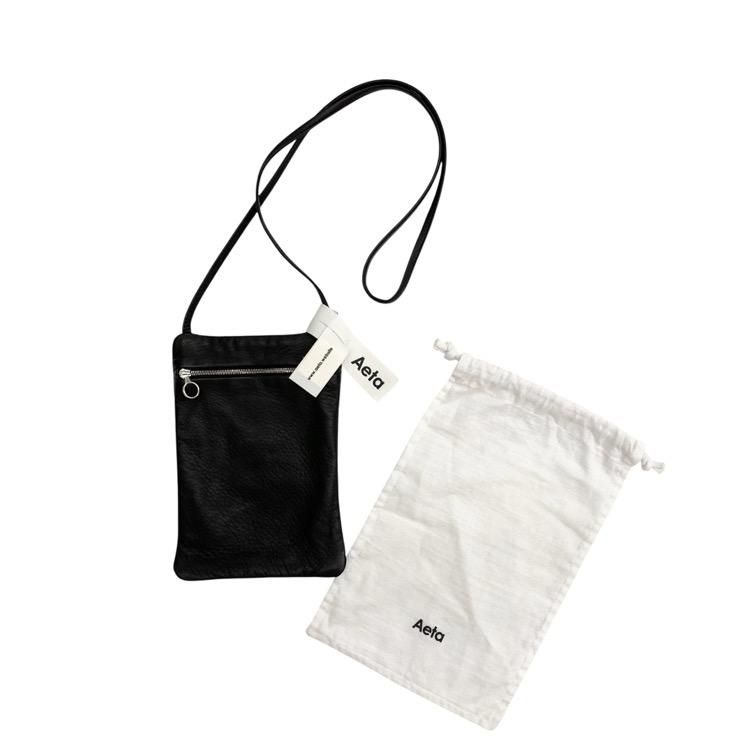 <img class='new_mark_img1' src='https://img.shop-pro.jp/img/new/icons30.gif' style='border:none;display:inline;margin:0px;padding:0px;width:auto;' />Aeta  FLAT POUCH SHOULDER ǥ쥶 եåȥݡ  Хå ֥å DA07