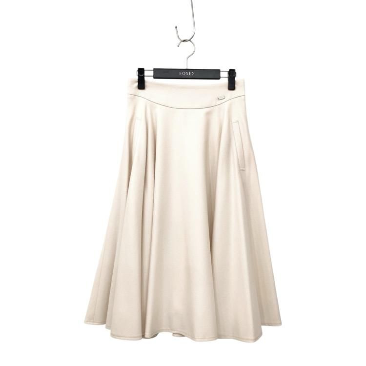 <img class='new_mark_img1' src='https://img.shop-pro.jp/img/new/icons30.gif' style='border:none;display:inline;margin:0px;padding:0px;width:auto;' />FOXEY ե  ĥ꡼ ѡۥ磻 40 42429-ASOF