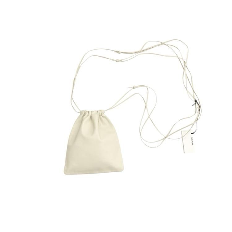 <img class='new_mark_img1' src='https://img.shop-pro.jp/img/new/icons11.gif' style='border:none;display:inline;margin:0px;padding:0px;width:auto;' />AetaAURALEE  LEATHER SQUARE STRING POUCH 쥶 ݡХå A23AB03AE