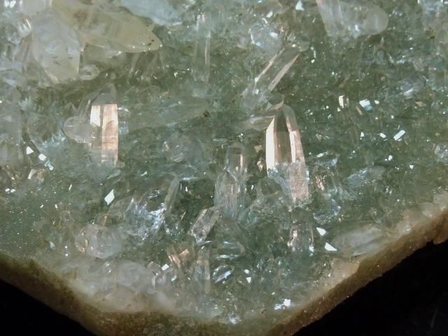 ガネッシュヒマール産 ヒマラヤ水晶クラスター ghk5110502