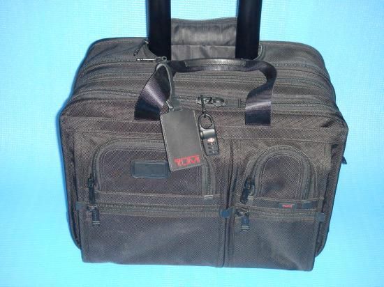 川崎区にて出張買取 TUMI トゥミ キャリーバッグ TSA ビジネスバッグ 川崎区にて出張買取 TUMI トゥミ キャリーバッグ TSA ビジネスバッグ